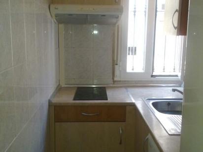 Kitchen of Flat for sale in  Madrid Capital  with Heating and Furnished