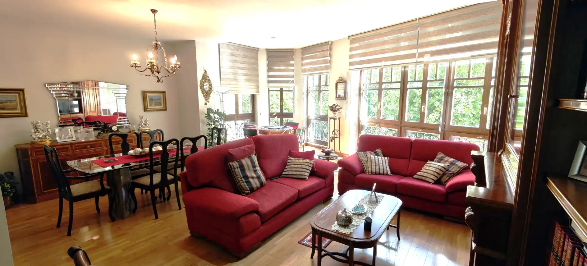 Living room of Flat for sale in Zaragoza  with Air Conditioner, Heating and Parquet flooring