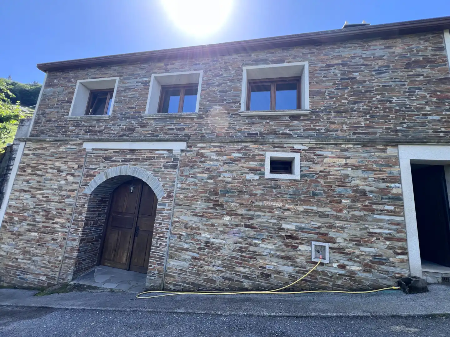 Vista exterior de Finca rústica en venda en Sena amb Calefacció, Parquet i Terrassa