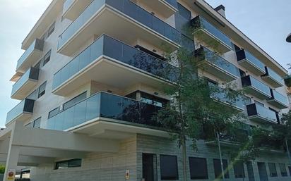 Exterior view of Duplex for sale in Pineda de Mar  with Air Conditioner, Oven and Balcony