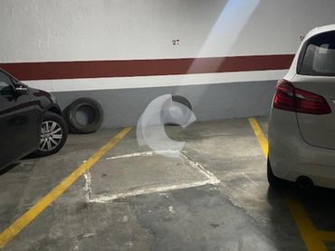 Einzelparkplatz zur Miete in Centro