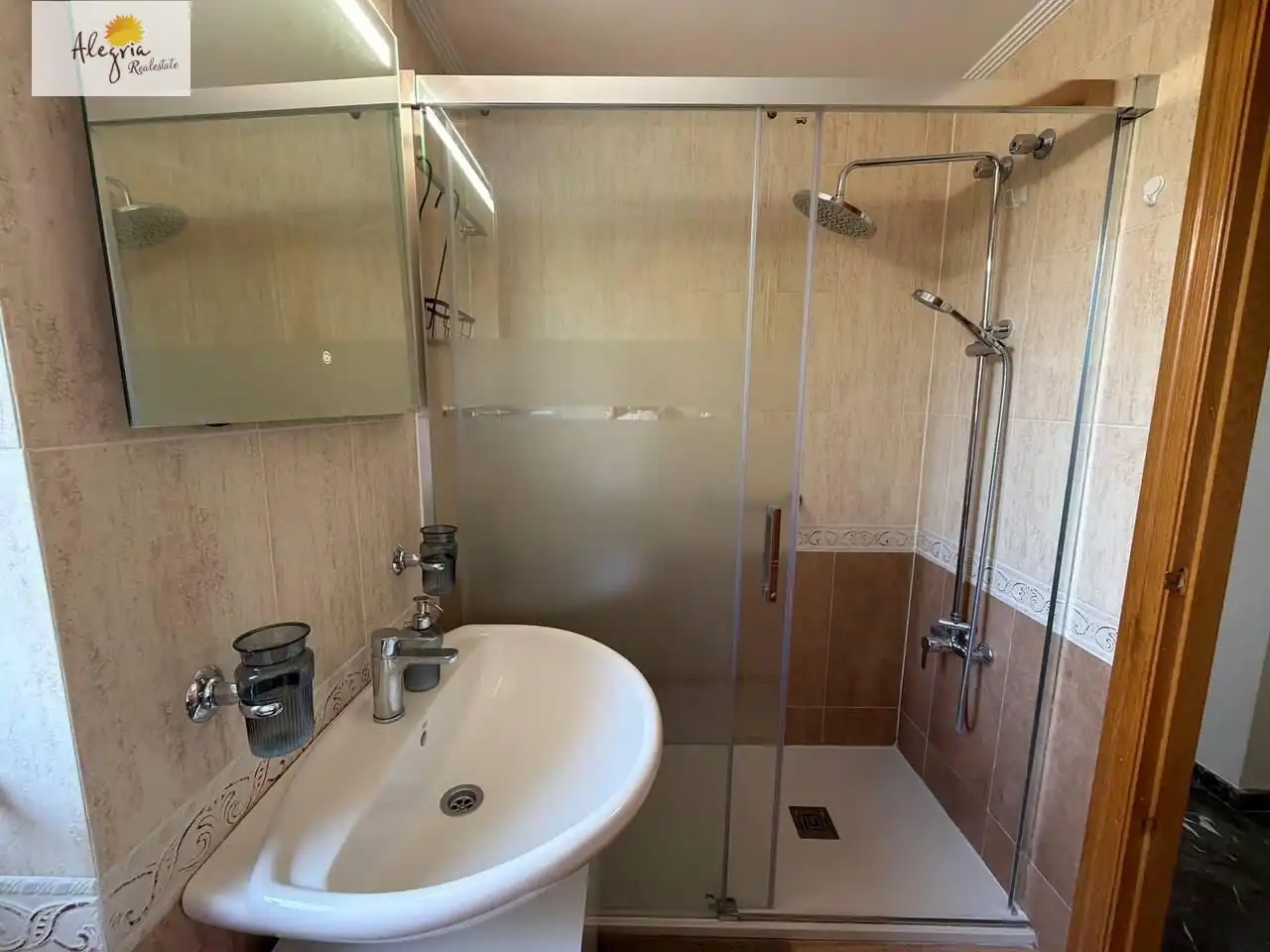 Bany de Apartament de lloguer en Valencia amb Aire condicionat, Calefacció i Jardí privat
