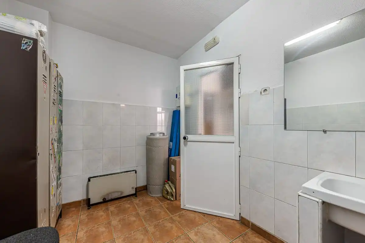 Business premises for sale in C. de Soria, imagen 27