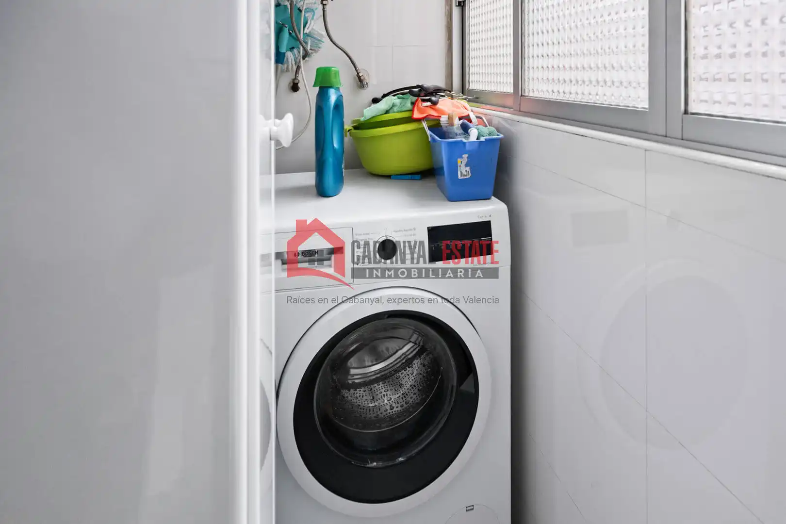 Bany de Apartament en venda en Valencia amb Aire condicionat i Balcó