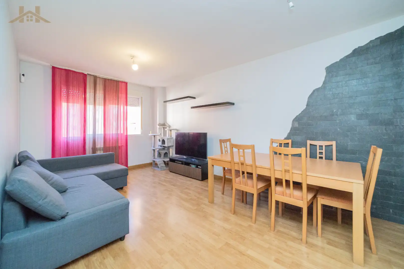 Sala de estar de Piso en venta en Parla con Aire acondicionado, Calefacción y Piscina comunitaria
