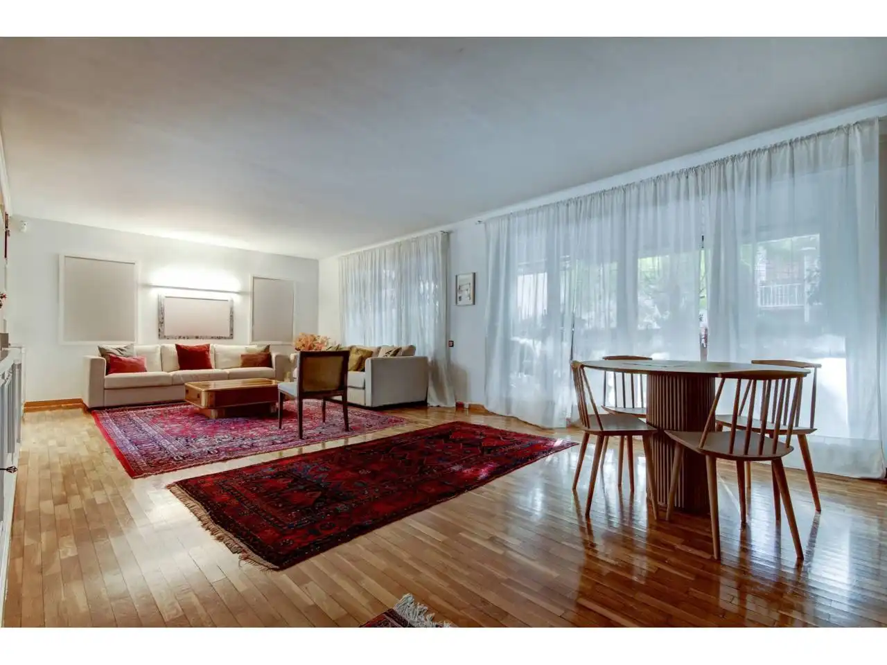 Flat with terrace for sale in Calle Raset