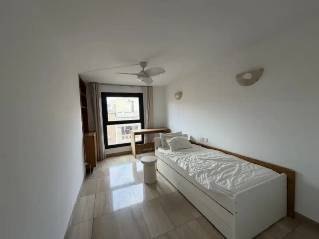 Dormitori de Apartament de lloguer en Ponent