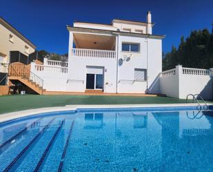 Exterior view of House or chalet for sale in El Vendrell  with Heating, Private garden and Terrace