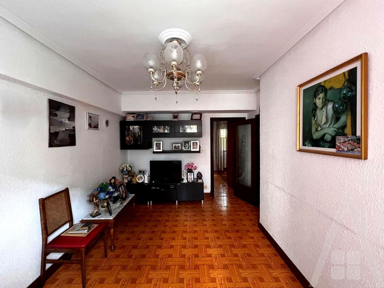 Sala d'estar de Planta baixa en venda en Bilbao  amb Moblat