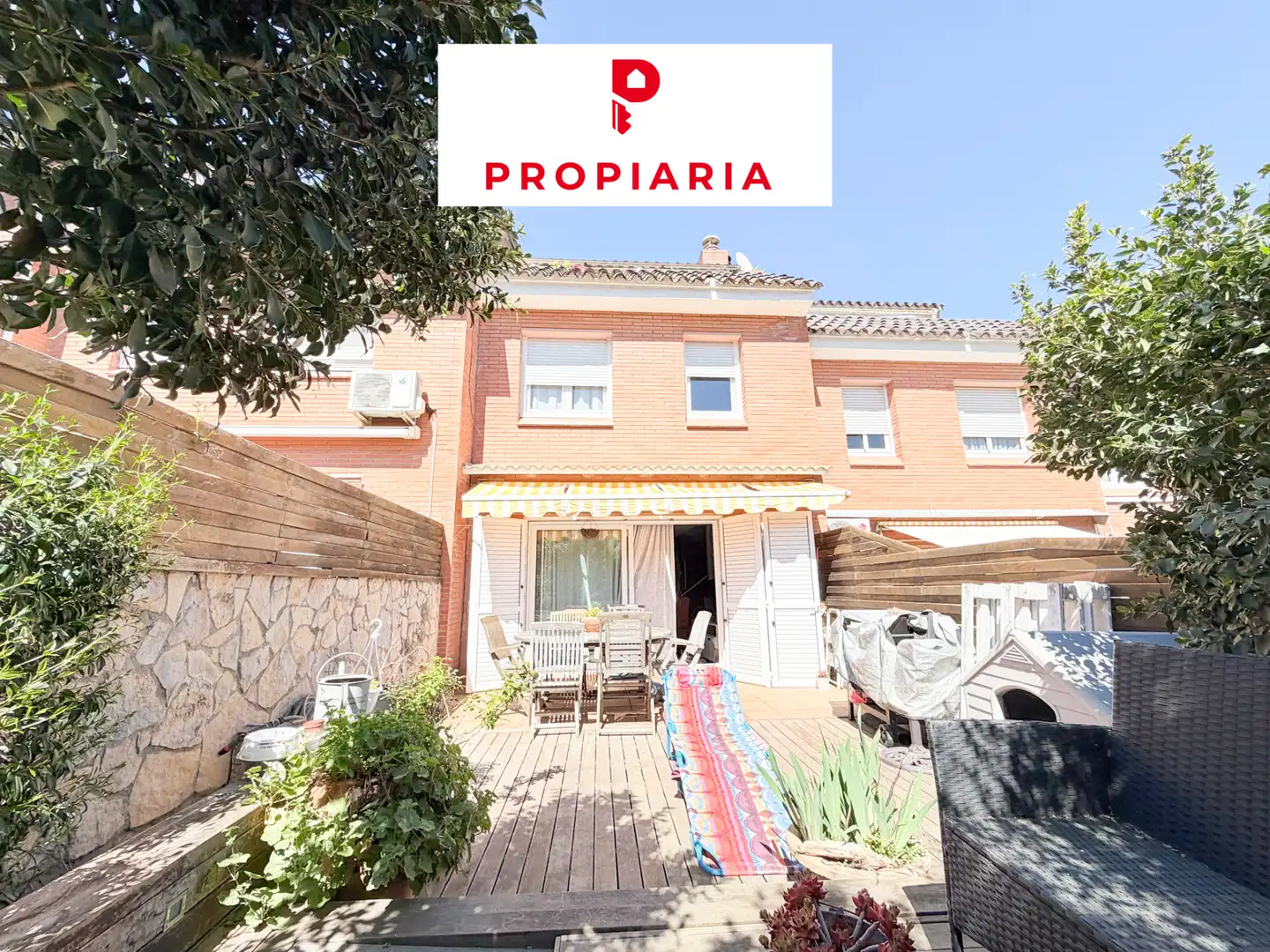 Vista exterior de Casa o chalet de alquiler en Corbera de Llobregat con Aire acondicionado, Calefacción y Jardín privado