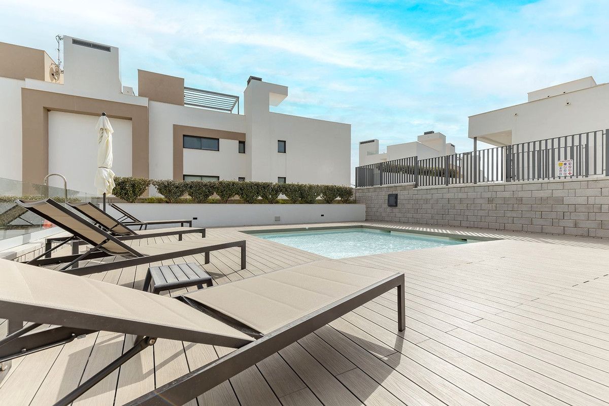 Piscina de Piso en venta en Estepona con Aire acondicionado, Terraza y Amueblado