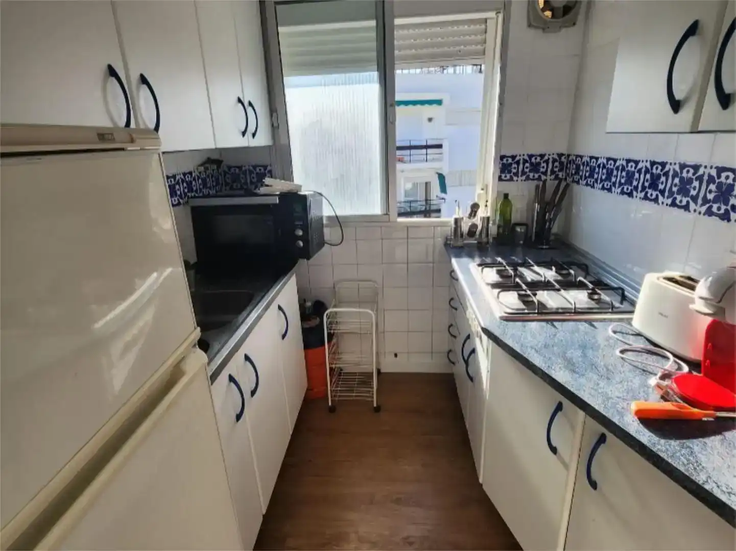 Cuina de Pis en venda en Estepona amb Aire condicionat, Jardí privat i Parquet