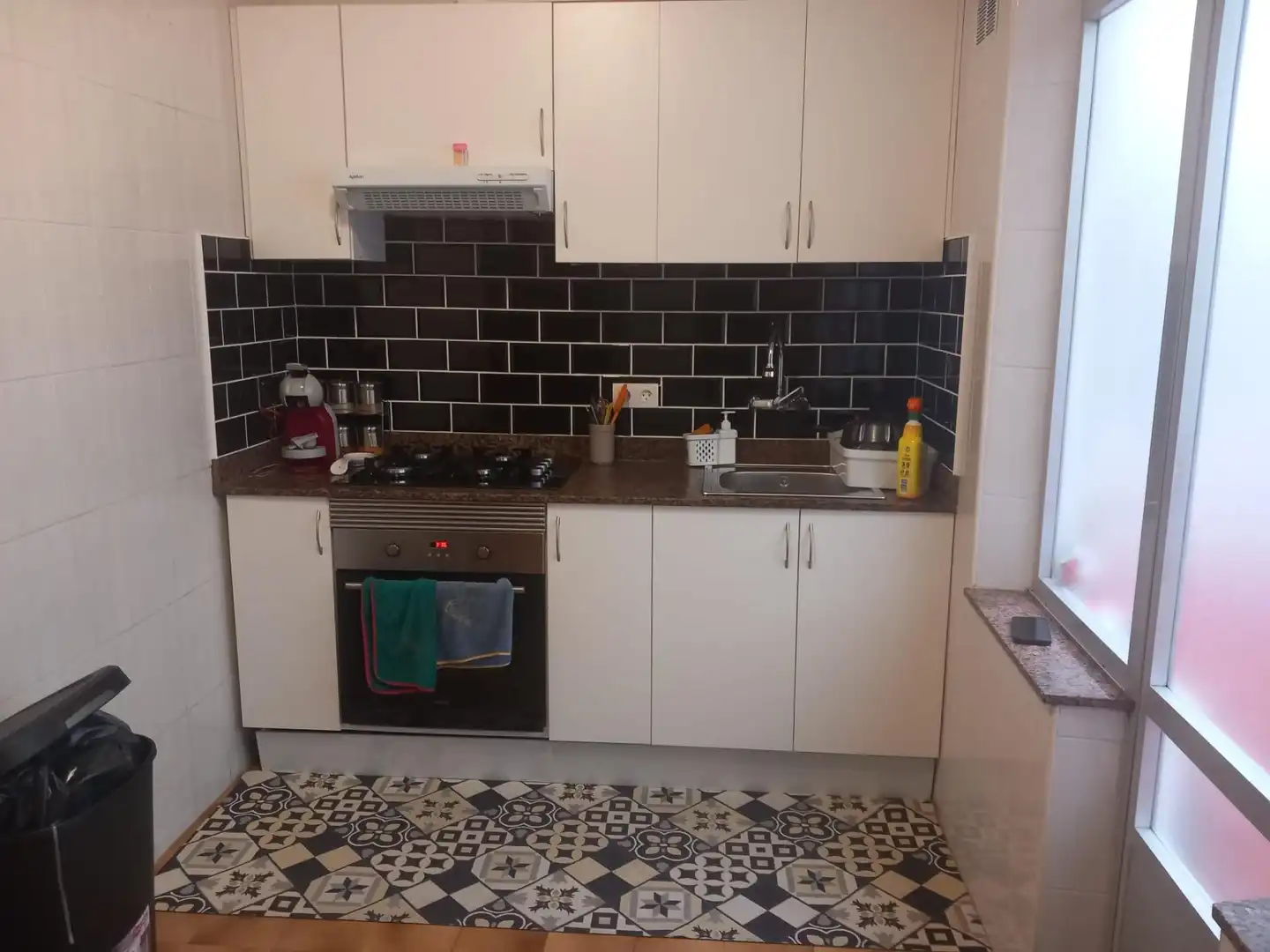Wohnung zur Miete in Calle Ansar, Inmobiliaria - Barreda