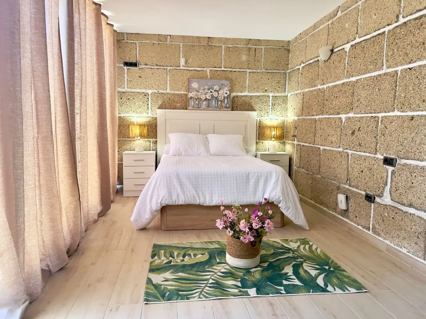 Detached homes for sale in Calle los Prismas, Arico