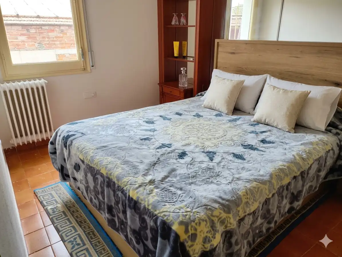 Bedroom of Houses for sale in Olot  with Air Conditioner, Heating and Terrace