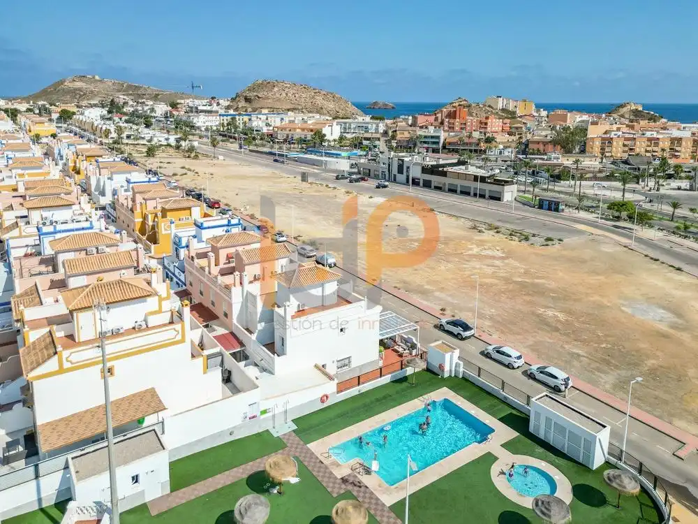 Vista exterior de Dúplex en venda en Pulpí amb Aire condicionat, Terrassa i Moblat