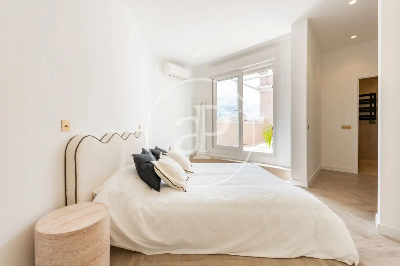 Bedroom of Flat for sale in Madrid  with Air Conditioner, Heating and Terrace