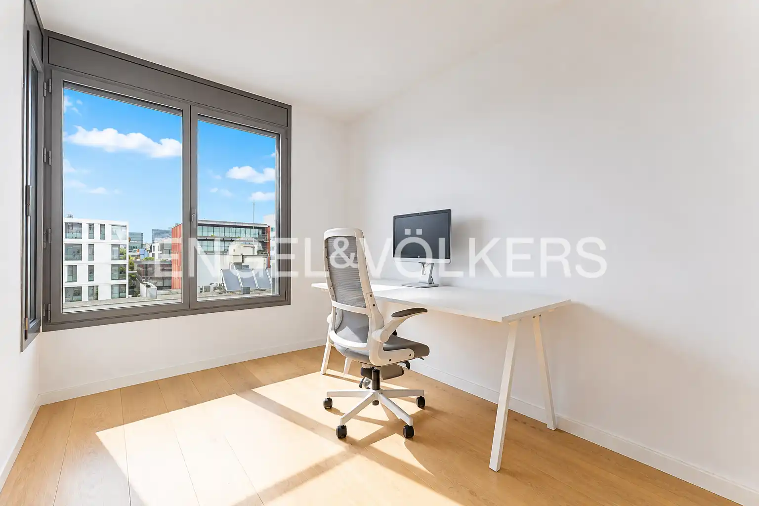 Flat for sale in Barcelona  with Air Conditioner, Heating and Terrace