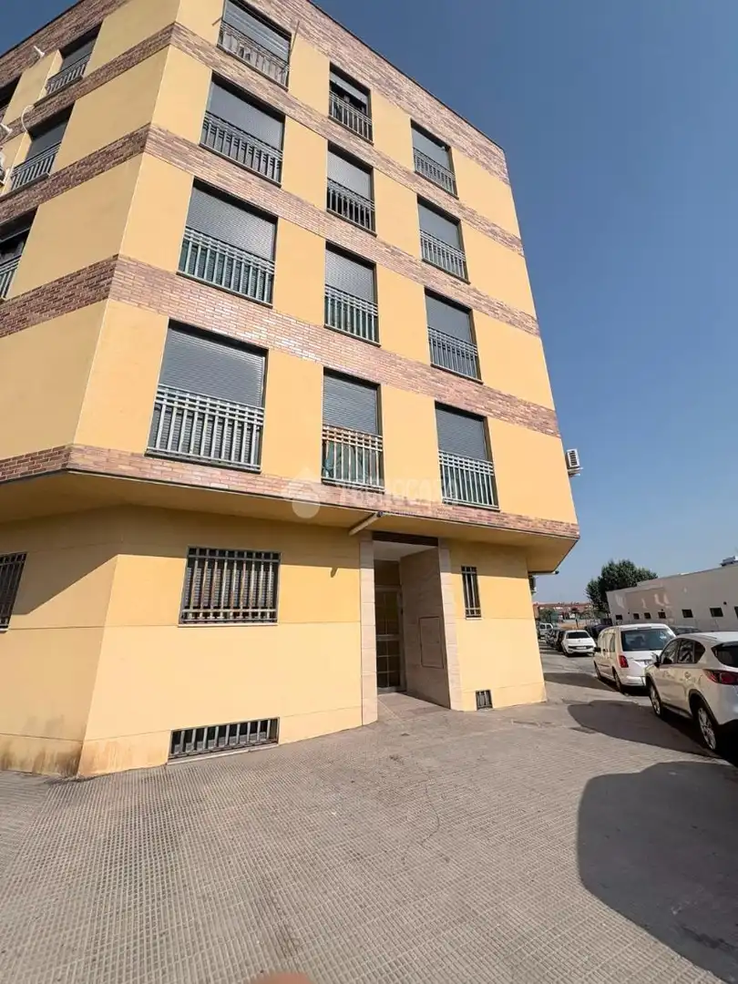 Außenansicht von Wohnung zum Verkauf in Talavera de la Reina mit Klimaanlage, Heizung und Terrasse