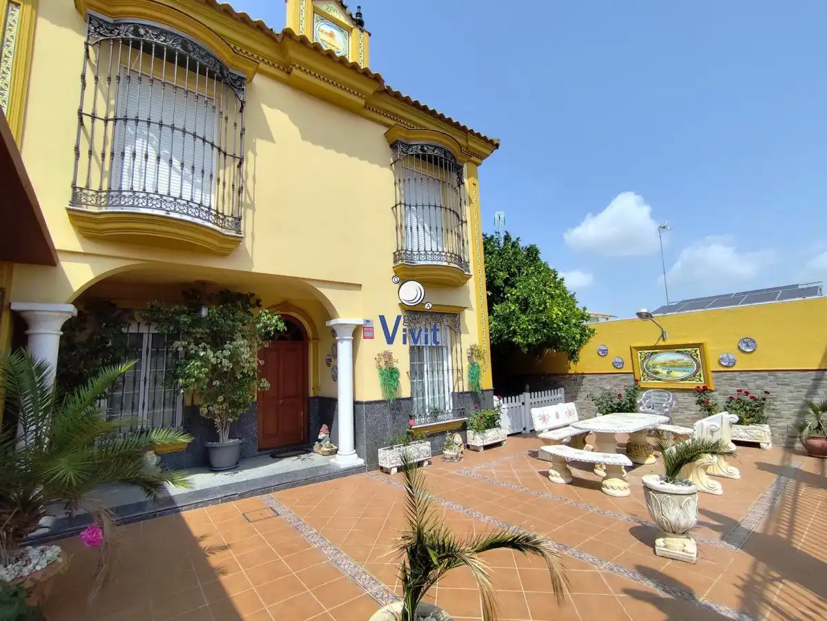 Chalet con terraza en venta en Nueva Alcalá