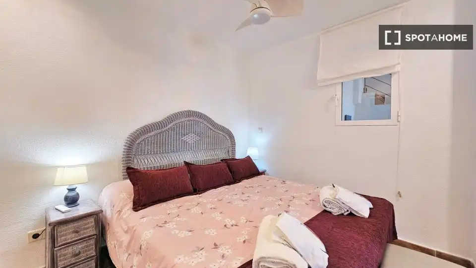 Bedroom of Apartments for share in La Manga del Mar Menor  with Air Conditioner, Terrace and Furnished