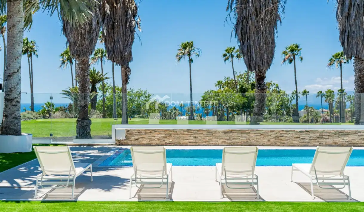 Piscina de Casa o chalet en venta en Adeje con Jardín privado, Terraza y Trastero