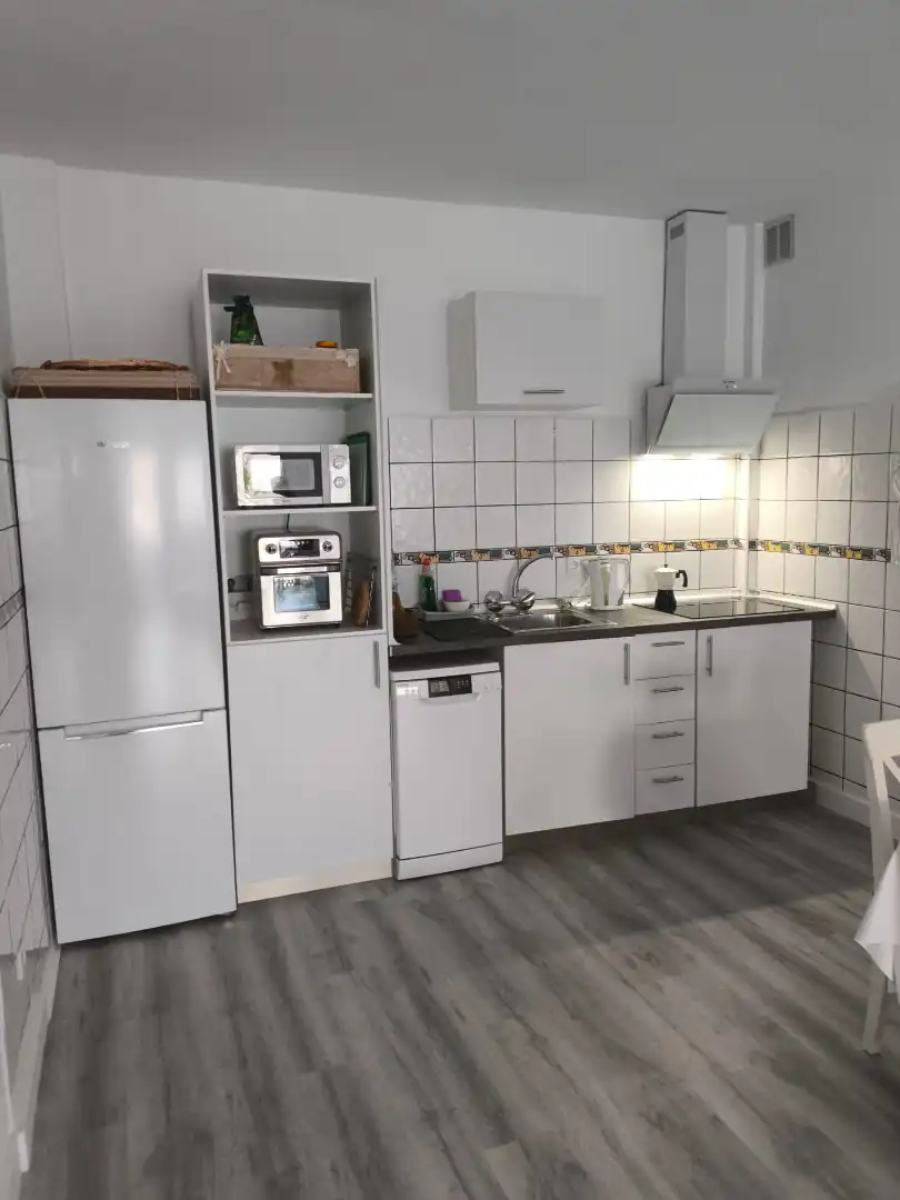 Küche von Wohnung zum Verkauf in Arona mit Möbliert, Ofen und Mikrowelle