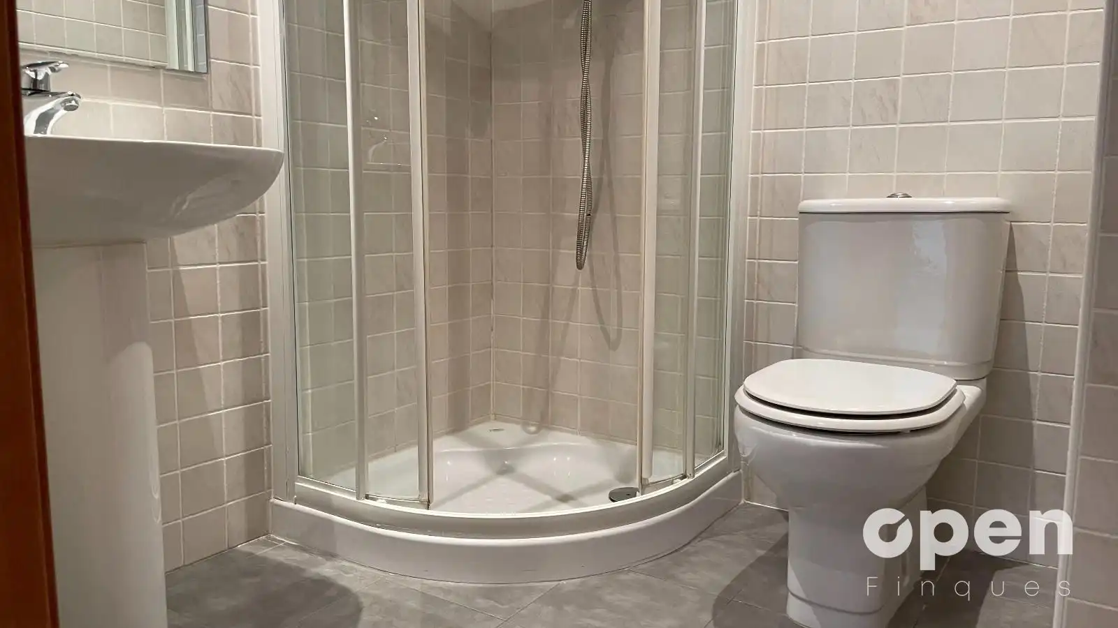 Baño de Piso en venta en Terrassa con Aire acondicionado, Calefacción y Parquet
