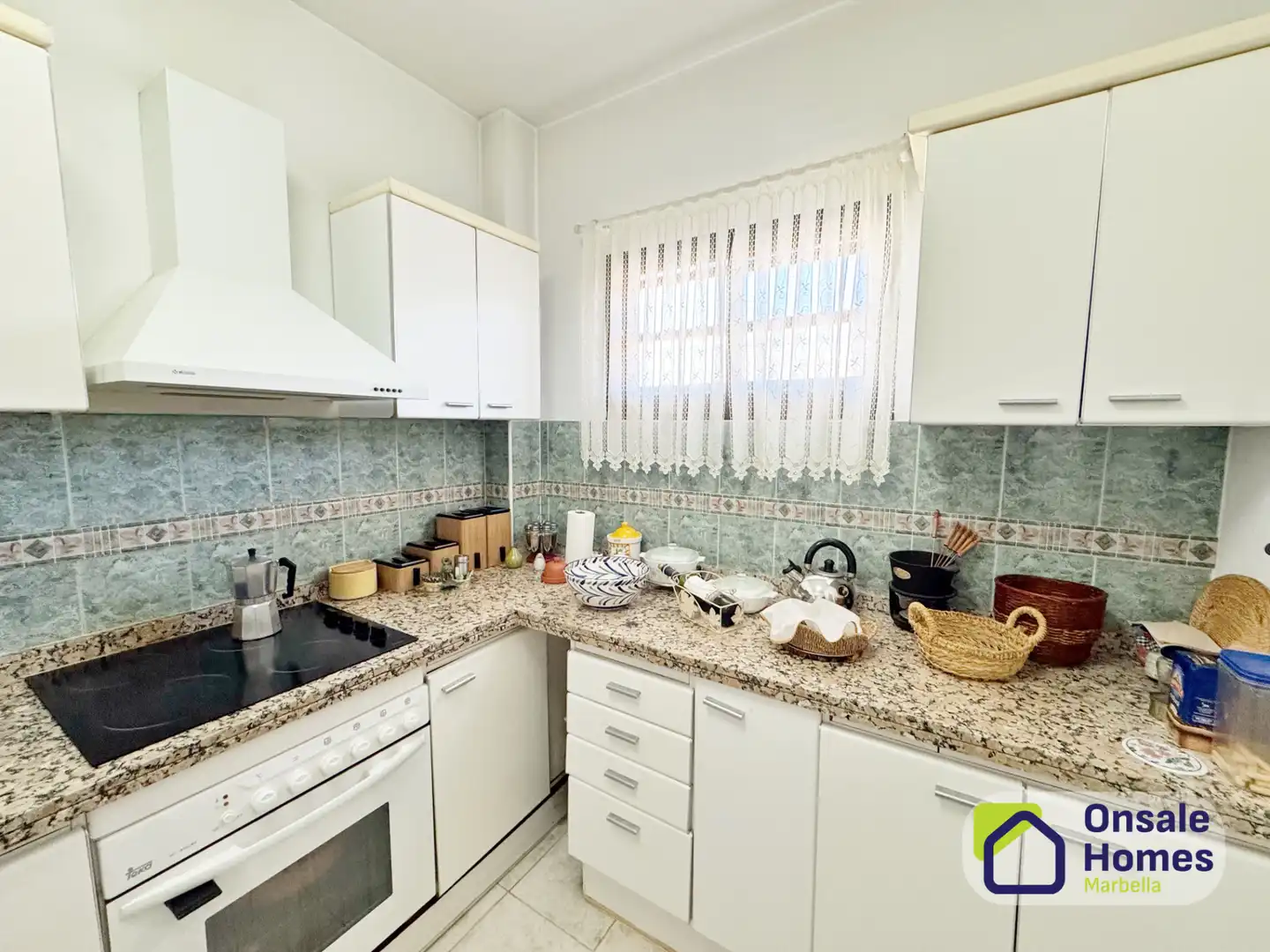 Küche von Wohnung zum Verkauf in Marbella mit Terrasse, Balkon und Gemeinschaftspool