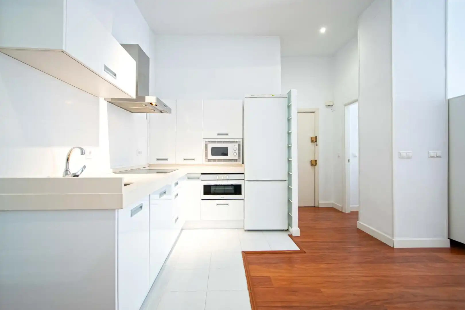 Cuina de Apartament en venda en Sevilla amb Aire condicionat