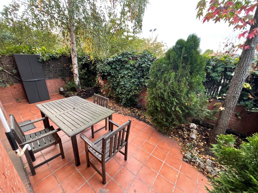 Planta baja to rent in Carrer de Joan Oliver, L'Eixample