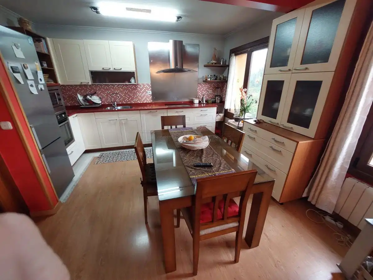 Casa con piscina en venta en Condado de Treviño