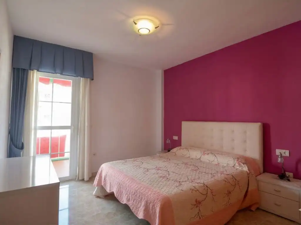 Bedroom of Flat for sale in Fuengirola  with Air Conditioner, Private garden and Terrace