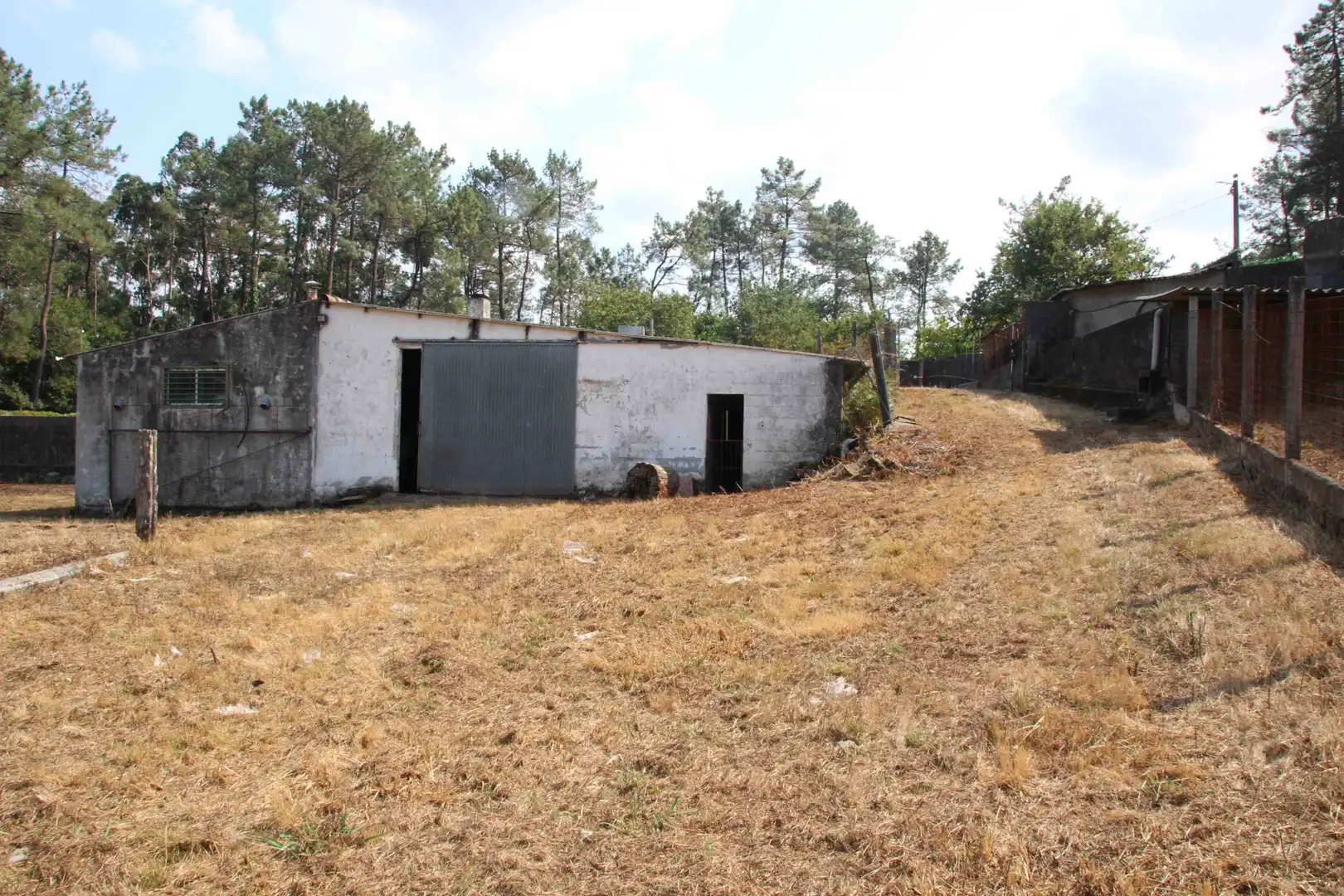 Nave industrial en venta en Brión