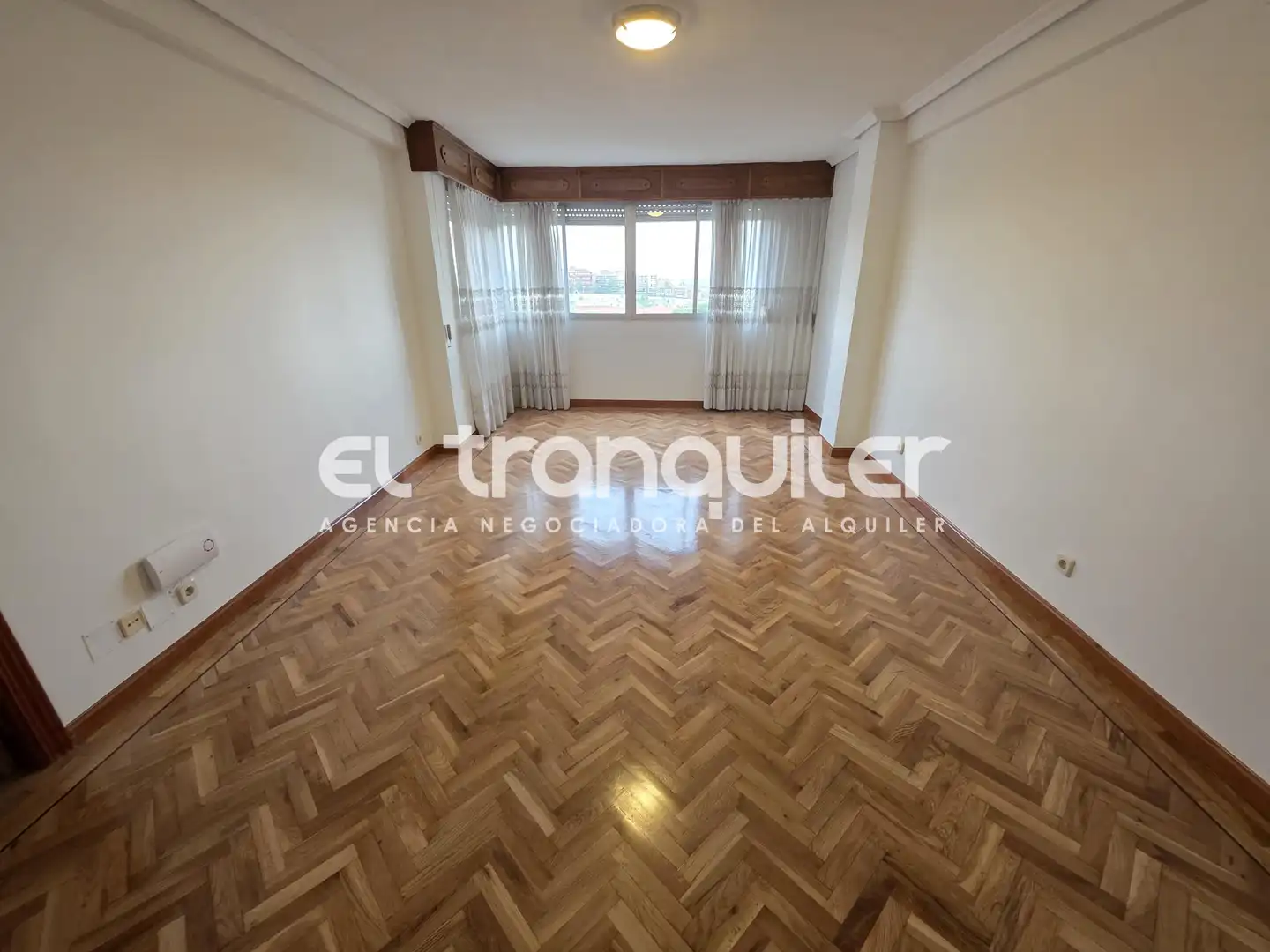 Sala d'estar de Pis de lloguer en Madrid amb Aire condicionat, Parquet i Rentadora