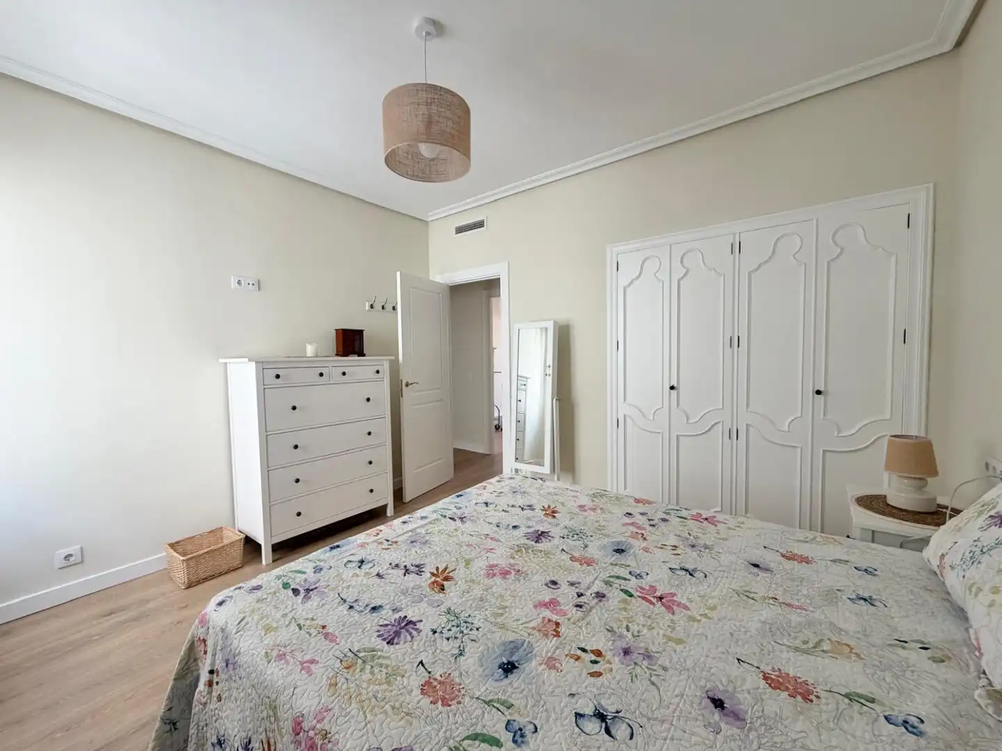 Bedroom of Flat for rent in  Logroño  with Heating, Terrace and Furnished