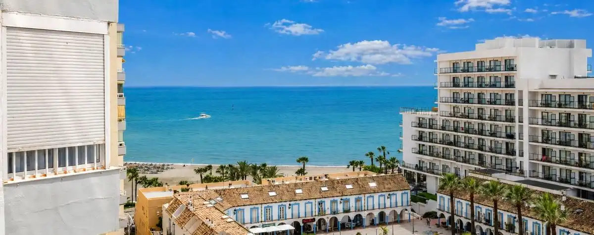 Flat with terrace for sale in Calle Tamarindos