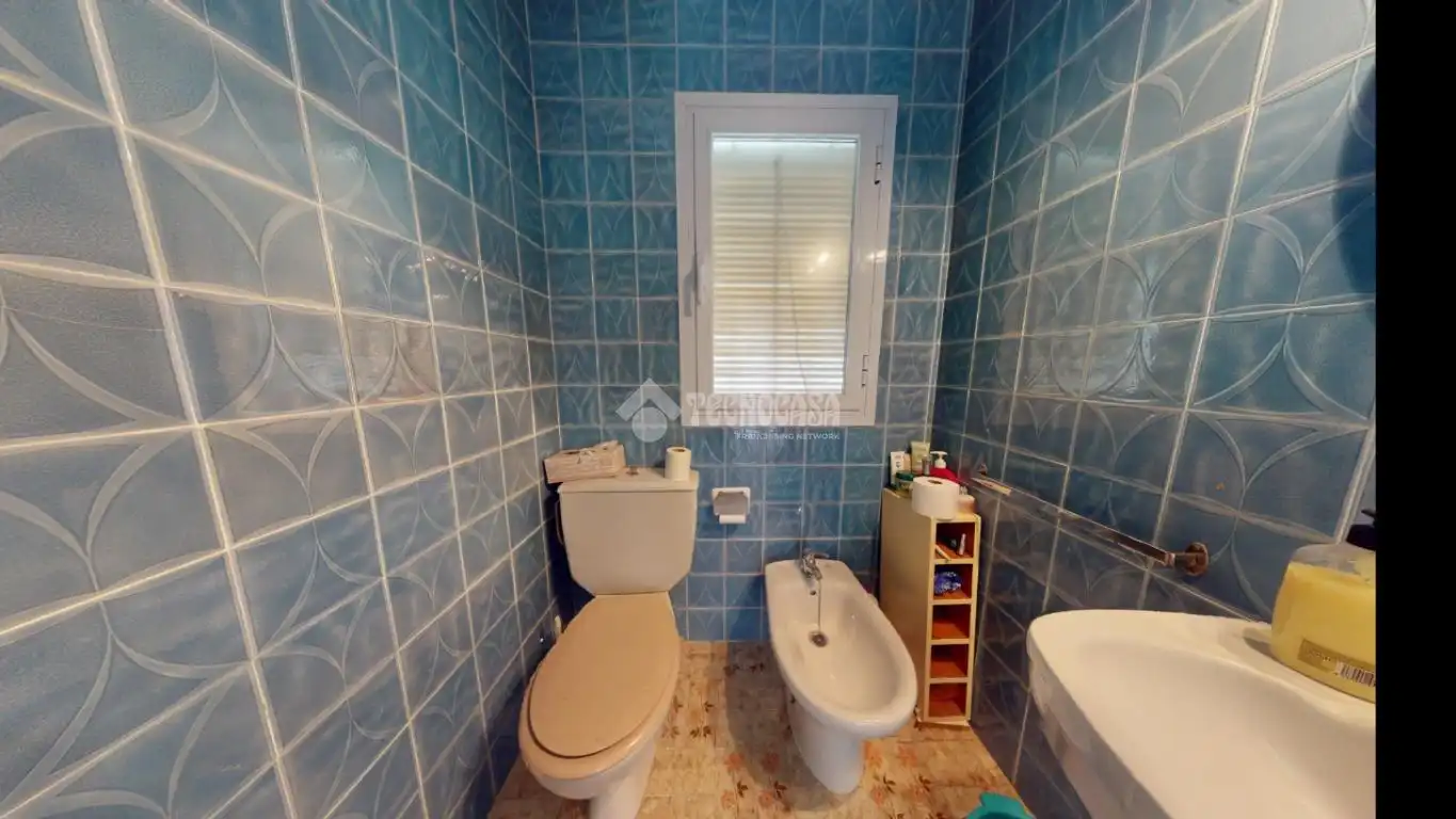 Baño de Piso en venta en Horche con Aire acondicionado, Calefacción y Balcón