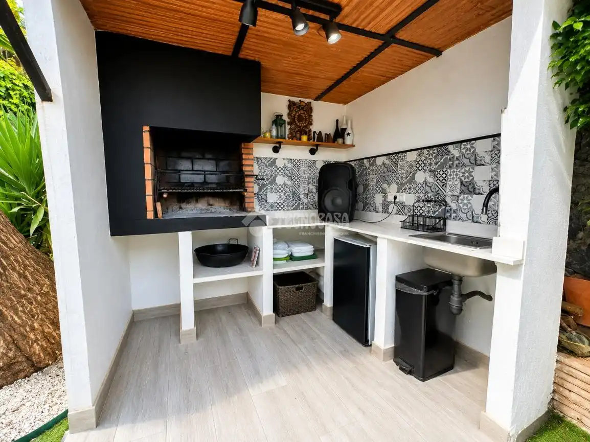 Casa o xalet en venda a Manantiales - Lagar - Cortijo