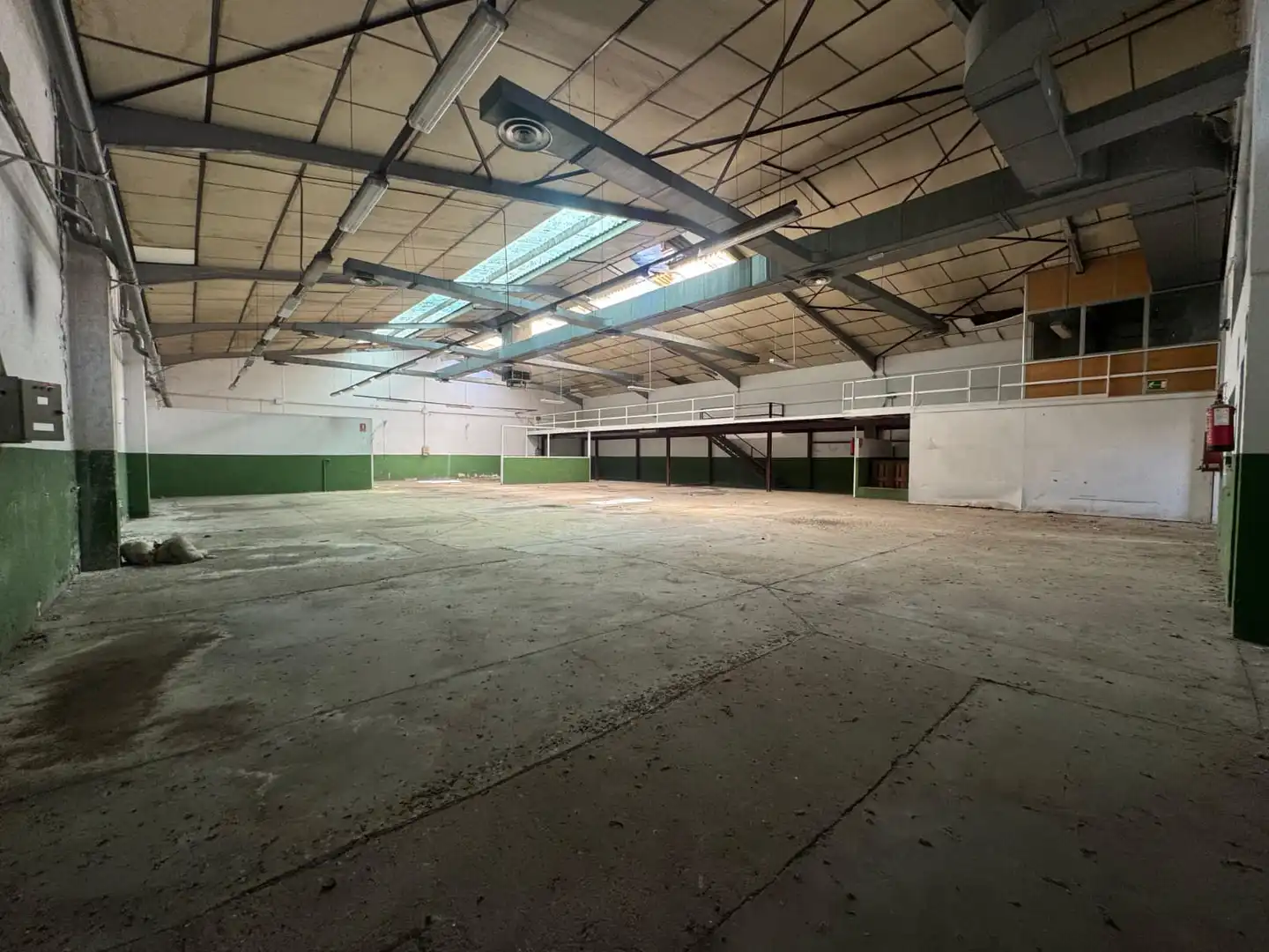 Nave industrial en venta en Algete
