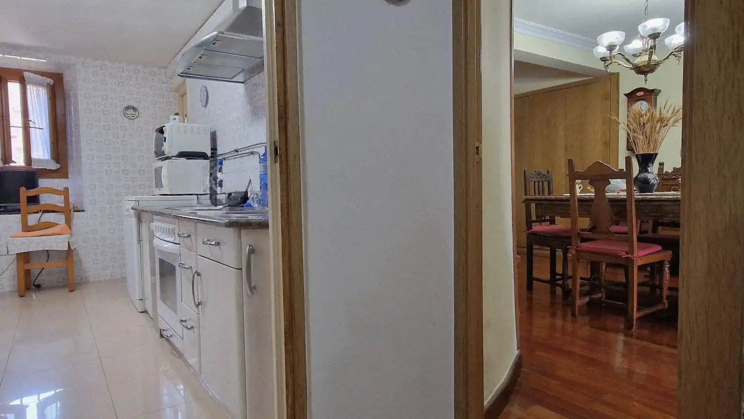 Cuina de Casa o xalet en venda en Molledo amb Calefacció, Terrassa i Traster