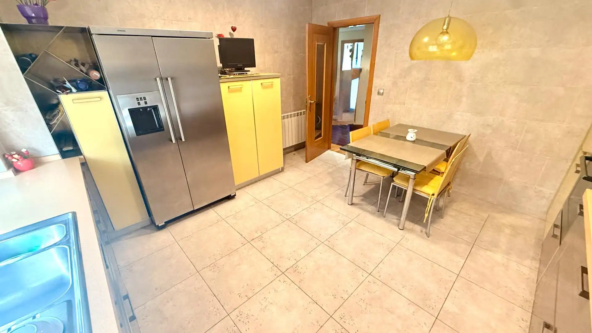 Kitchen of Duplexes for sale in Ourense Capital   with Heating, Storage room and Furnished