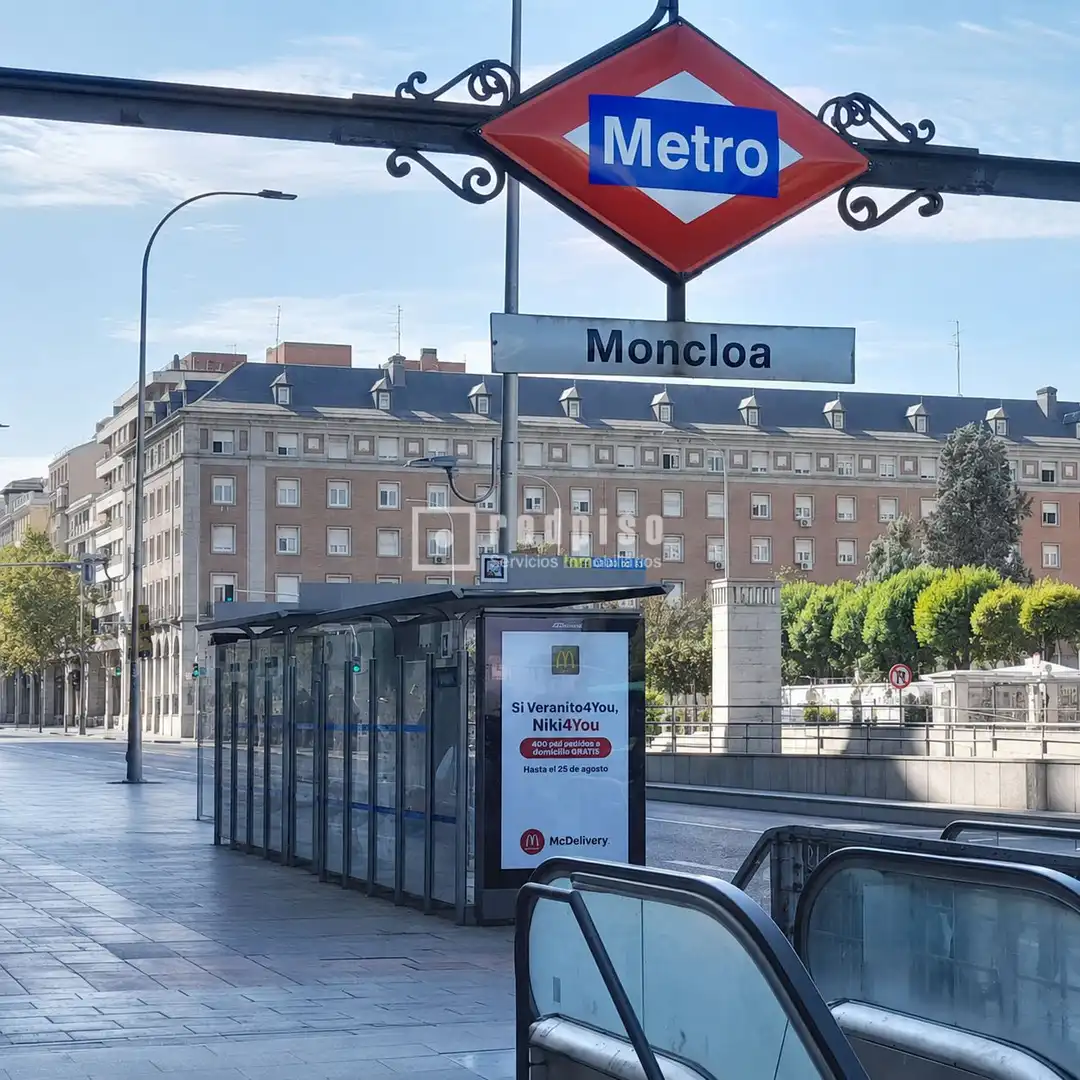 Vista exterior de Piso en venta en Madrid con Calefacción, Parquet y Terraza