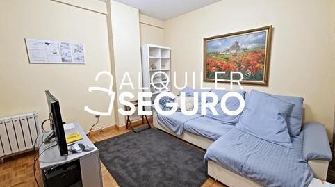 Foto 4 de Pis de lloguer a Jacobinia, Vista Alegre, Madrid Capital