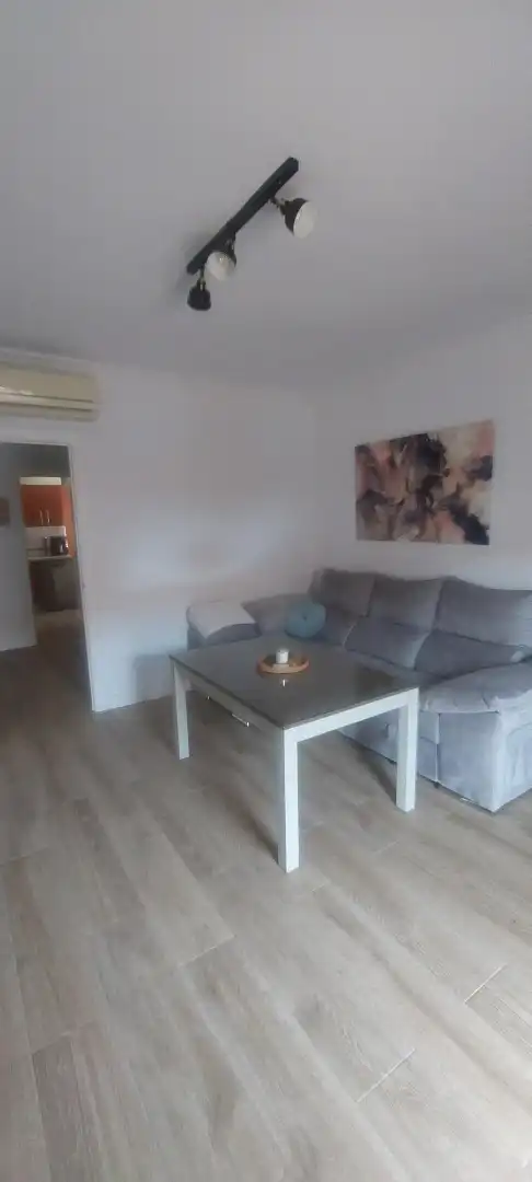 Sala d'estar de Pis en venda en Dos Hermanas amb Aire condicionat, Calefacció i Traster
