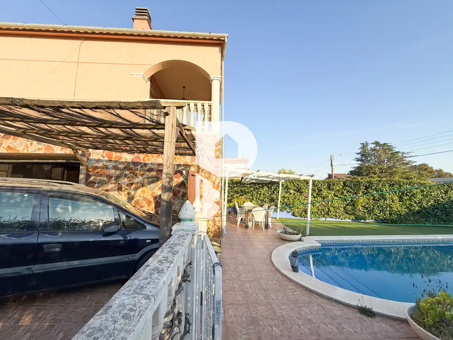 Piscina de Casa o xalet en venda en Sant Esteve Sesrovires amb Aire condicionat, Calefacció i Jardí privat