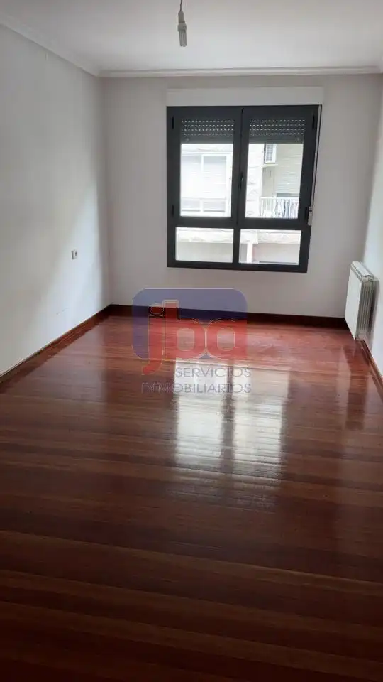 Habitación de Piso en venta en Xinzo de Limia con Calefacción, Trastero y Balcón