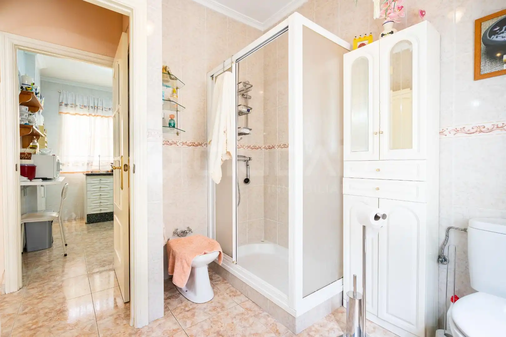 Bathroom of Flat for sale in Sevilla  with Air Conditioner, Storage room and Balcony