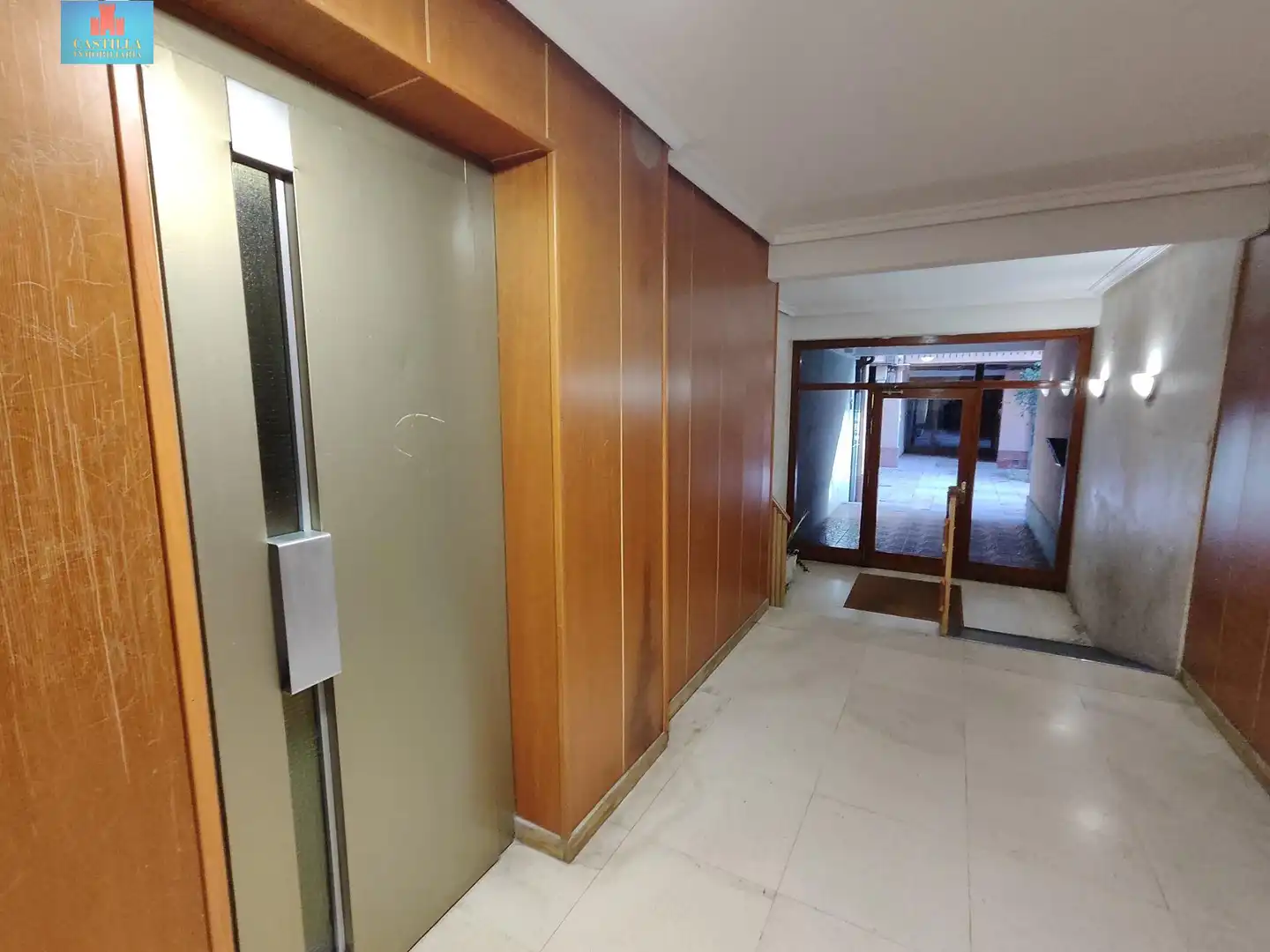 Wohnung zum Verkauf in Ávila mit Heizung, Terrasse und Möbliert