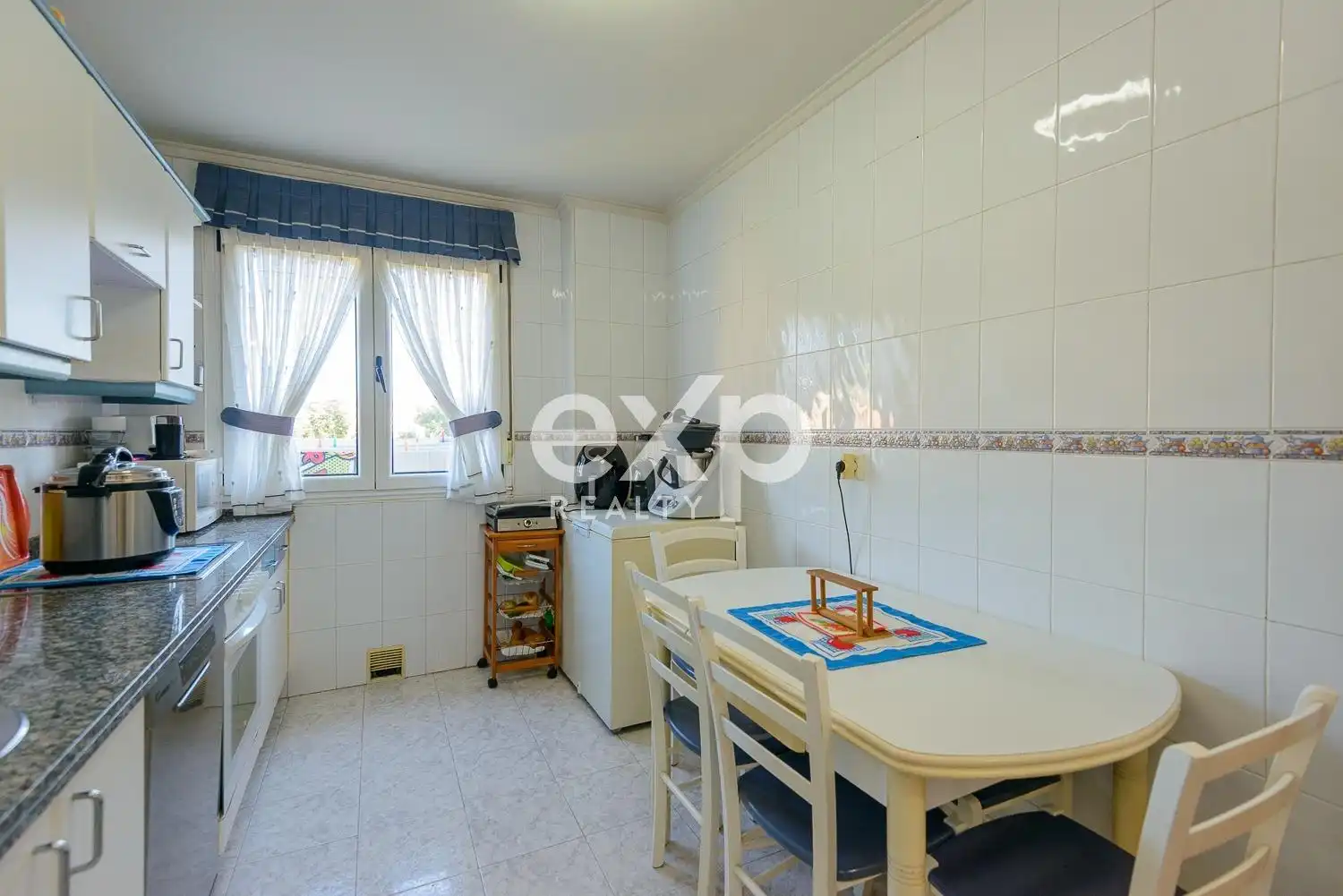 Kitchen of Flat for sale in Oviedo   with Heating, Storage room and Furnished